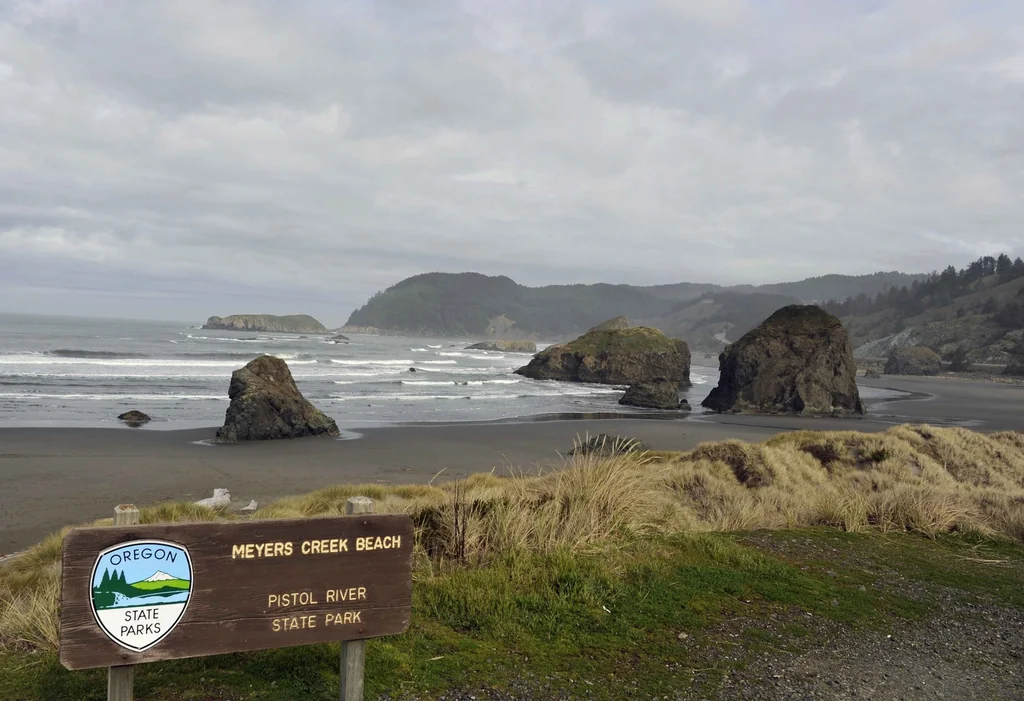 Before: intrusive sign in a scenic view - unedited source photograph (Public domain)