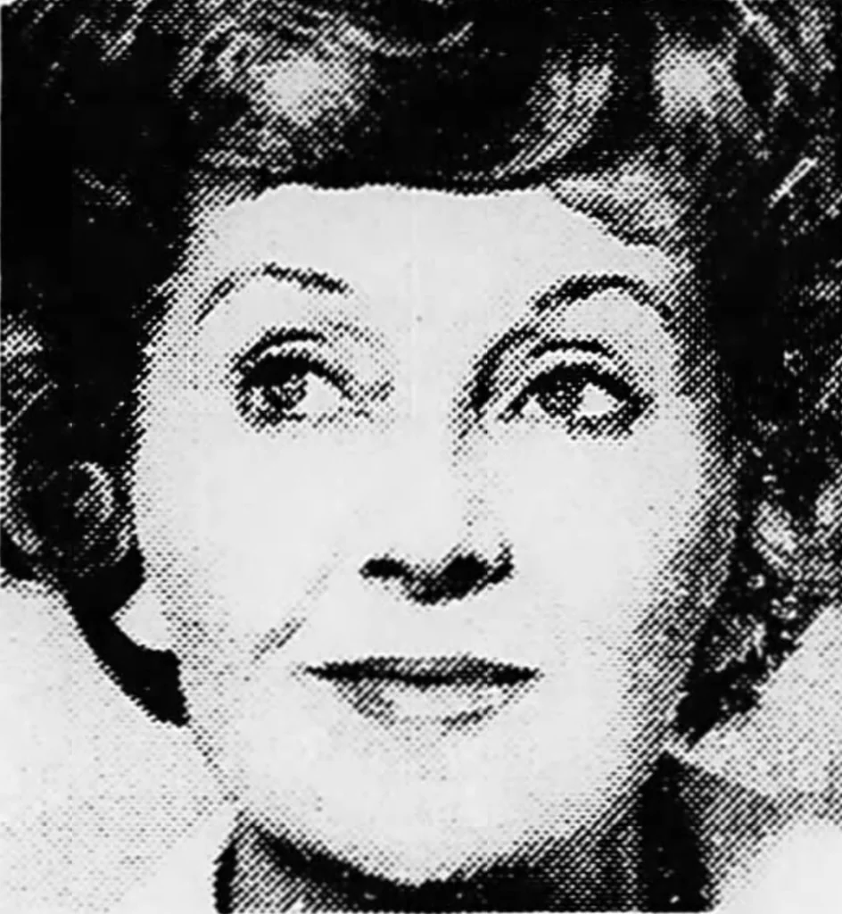 Before: newspaper halftone dots - unedited source photograph (Public domain)